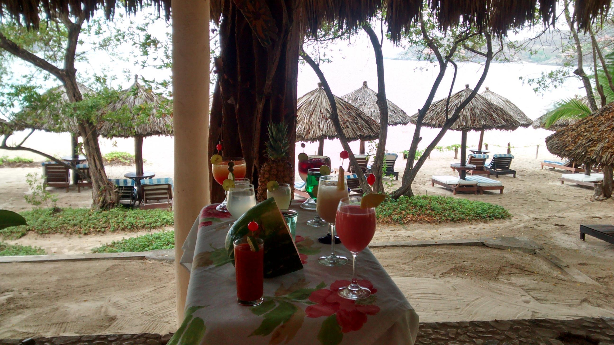 Hotel Catalina Beach Resort Zihuatanejo Zewnętrze zdjęcie