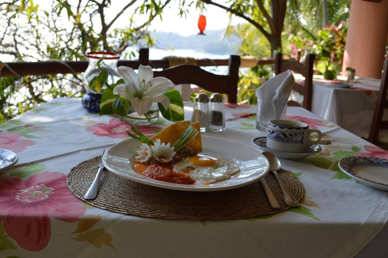 Hotel Catalina Beach Resort Zihuatanejo Zewnętrze zdjęcie