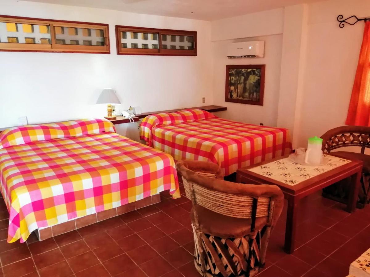 Hotel Catalina Beach Resort Zihuatanejo Zewnętrze zdjęcie