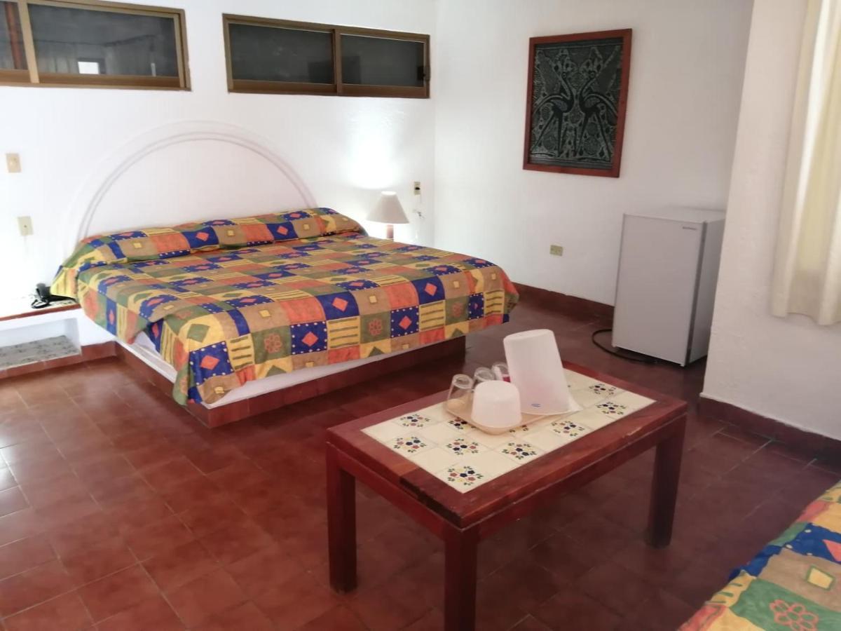 Hotel Catalina Beach Resort Zihuatanejo Zewnętrze zdjęcie